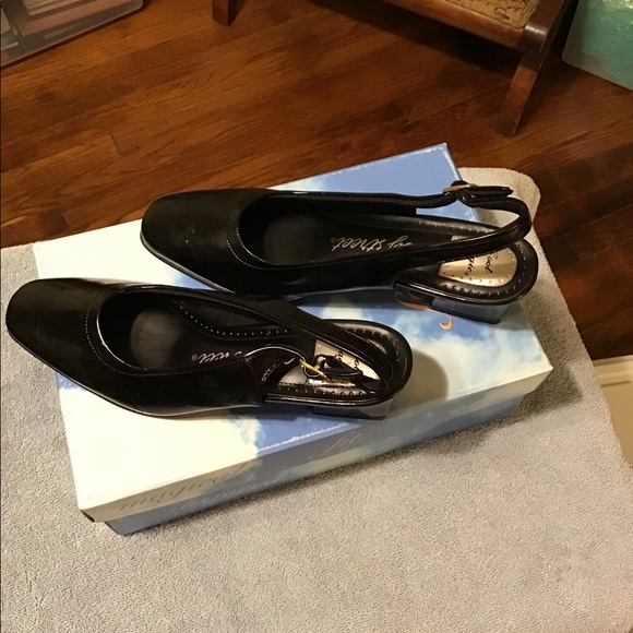Black Patton dress shoes. BRAND NEW! - Picture 2 of 4
